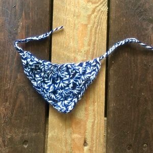 🖤 Crochet Blue & White Pet Handkerchief.